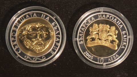 Месец до преминаването към еврото: Каква ще е съдбата на възпоменателните монети?