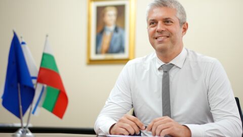 В понеделник Благомир Коцев се връща на работа в Община Варна