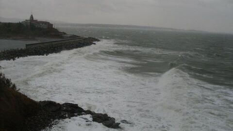 Няма установено замърсяване на морето край Маслен нос след потъването на рибарския кораб