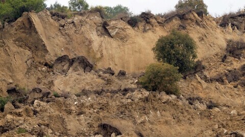 Свлачище се активира в Септември, обявиха частично бедствено положение