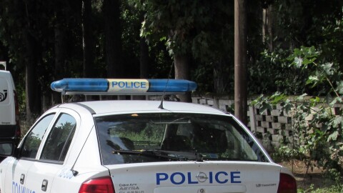 Деца на 8, 10 и 11 г. пребиха момче в Самоков, предадени са на прокуратурата