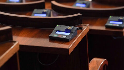 На първо четене: Народното събрание одобри бюджета на ДОО за 2026 година