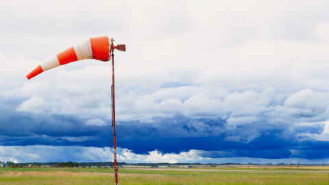 Времето на 4 януари: Силни ветрове, температурите се повишават