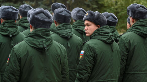 От руската страна на фронта: Военни разказват за гледката „свои да убиват свои“