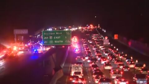 Медицински хеликоптер се разби на магистрала в САЩ (ВИДЕО)