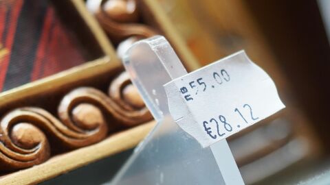 От днес - глоби за търговците, които не изписват коректно цените в евро и в левове