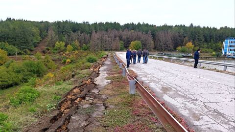 Евакуация в Русенско заради проблем със стената на язовир