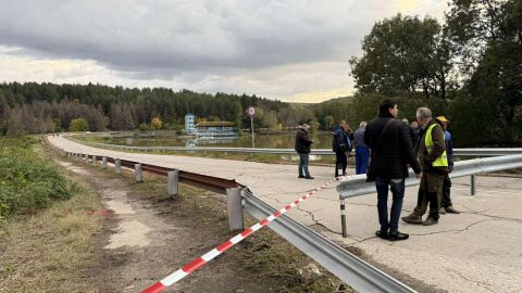 Опасност от преливане на язовир и река в Русенско, но хората не желаят да напуснат домовете си