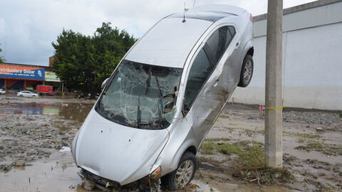 Наводнения и свлачища в Мексико взеха най-малко 41 жертви