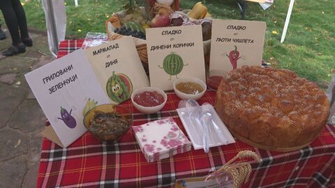 „Съкровище в буркан“: Какви са традиционните рецепти за лютеница?