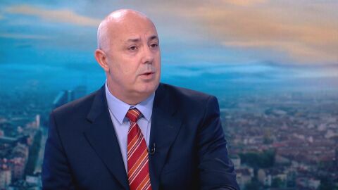 Проф. Веселин Вучков: Тества се общественото мнение за влизане на „ДПС Ново начало“ в управлението