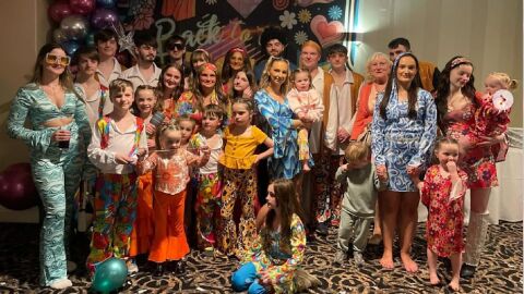 Глоба за семейство с 22 деца, посетило „Дисниленд“ за 60 000 евро