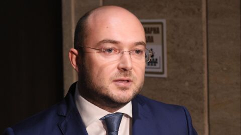 Георги Георгиев: Бургаската рафинерия и няколко дъщерни дружества на "Лукойл" отговарят на критериите за санкции от САЩ