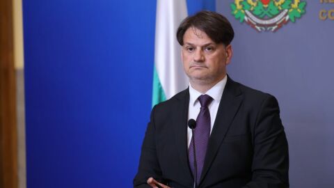 Мариан Бачев: Росен Белов е преподавател в театралната школа, но не е съдружник във фондацията