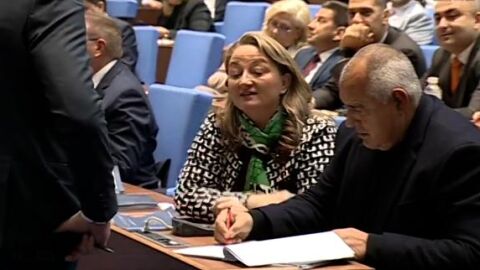 Бойко Борисов подписа искането за оставка на председателя на антикорупционната комисия (СНИМКИ и ВИДЕО)