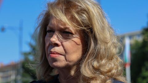 Илияна Йотова: Сигналите са повече от тревожни, бюджетът за догодина отдавна трябва да е готов