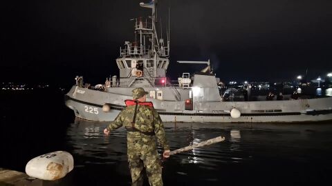 Снимка: Отново търсят моряци от поразения кораб HS Dignity
