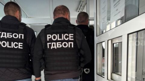 Снимка: При акцията на ГДБОП и ДАНС в Сунгурларе е задържан кметът Димитър Гавазов