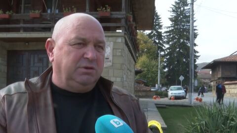 Снимка: Кметът на Градец: Няма да стане работата с гласуването с машини, хората не идват