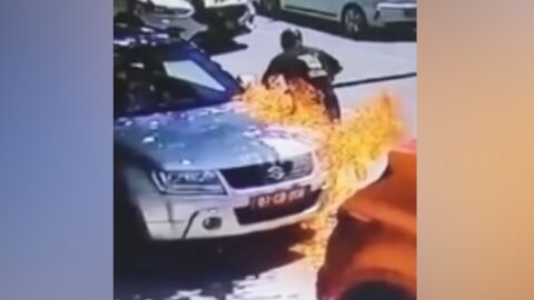 Снимка: Подсъдимият за палежа на автомобили на българското посолство в Скопие призна вината си