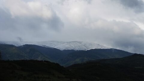 Облачно и студено в неделя, на места в планините - сняг