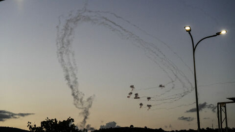 Израел удари Иран: Ракети над Техеран, Тел Авив обяви извънредно положение