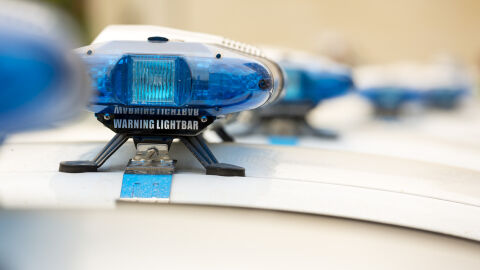 Дрогиран шофьор едва не катастрофира в Хасково, откриха и задържаха и дилърката му