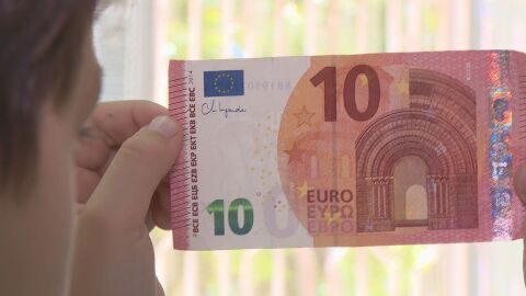 При влизането на Хърватия в еврозоната - не всички банкомати са били заредени, плащанията работили забавено