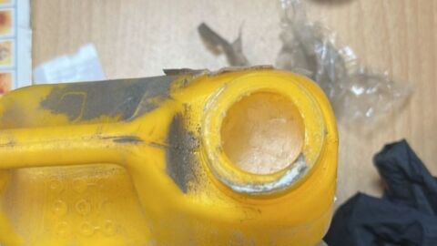 Митничари откриха метамфетамин в туби над шасито на камион (СНИМКА)