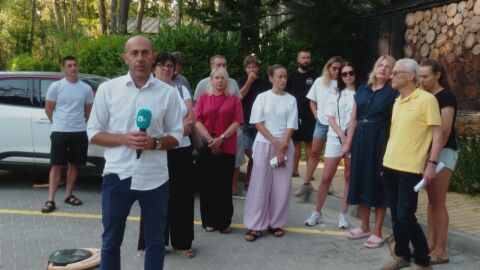 Снимка: „Как ще ми забранят да си вляза в жилището“: Ограничават достъпа до обитавани сгради в „Баба Алино“ - предстои да бъдат запечатани
