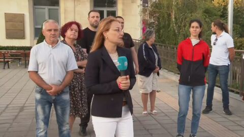 Снимка: Асеновградчани на протест заради безводието: „Къпим се избирателно“