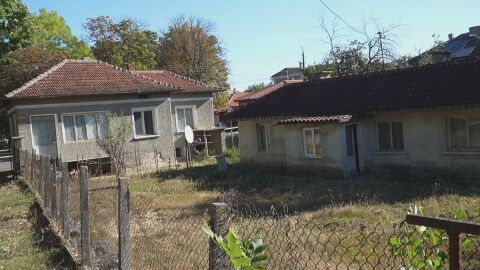 Снимка: Майката на убитите момичета в Исперих е в тежко състояние
