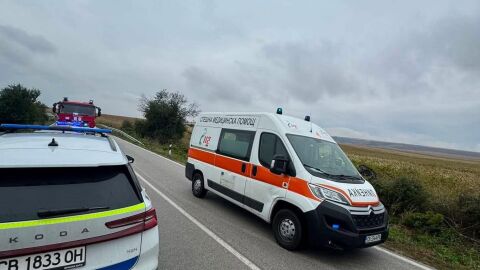 Снимка: Шофьор загина при катастрофа във Великотърновско, жена е откарана в болница