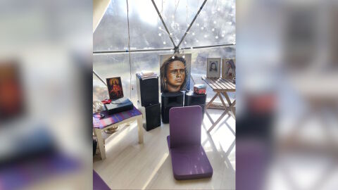 Снимка: Кактуси и мескалин: В ареста остава испанският „гуру“, свъзан със сектата край Калофер