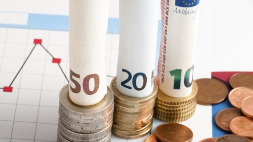 Прогнозата на ЕК за България: Инфлацията ще ще скочи през 2027 г. Ръстът на заплатите ще се забави