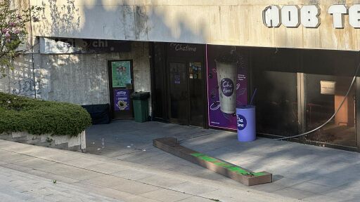 Прокуратурата разследва тежкия инцидент с 14-годишното момче, паднало с парапет от НДК