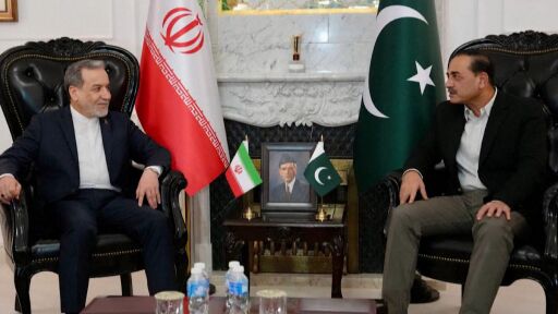 Иран: САЩ търсят начин да си „спасят лицето“