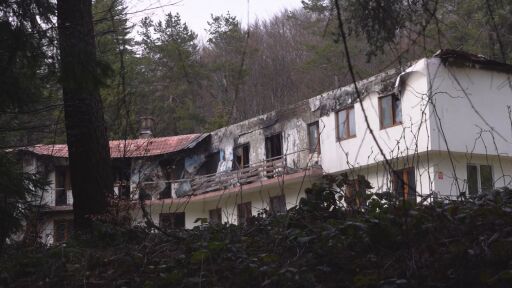 Блокадата на пътя към „Петрохан“ падна: Вижте хижата отблизо (ВИДЕО И СНИМКИ)