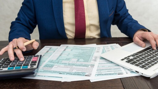 ЕС включи популярна туристическа дестинация в черния списък на данъчните убежища