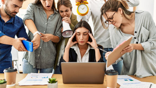 В тази европейска страна хората работят близо 50 часа седмично