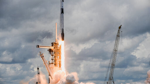 SpaceX изстреля международен екипаж от 4 членове към МКС (СНИМКИ)