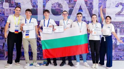 Български ученици спечелиха медали и грамоти от Международната олимпиада по изкуствен интелект