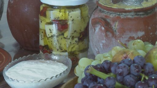 Семейство възражда стари рецепти за производство на сирене