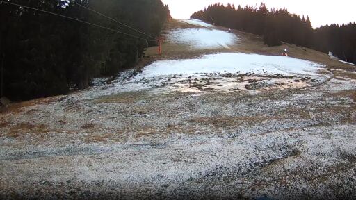 Оръдията за изкуствен сняг в Пампорово работят, но все още няма дата за откриване на сезона