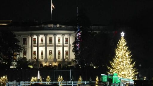Когато празникът срещне политиката: Коледа в Белия дом