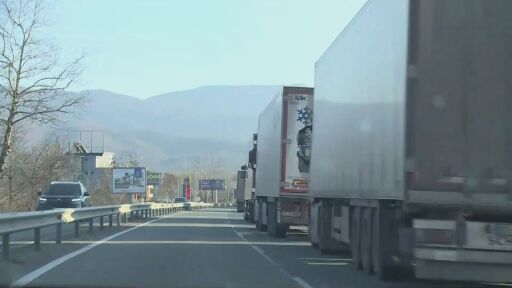 Обмислят безсрочна блокада: Гръцките фермери отново затвориха граничните пунктове