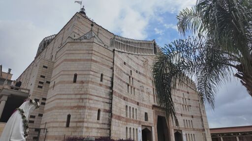 bTV от Назарет и от мястото, на което Дева Мария разбира, че носи Божия син