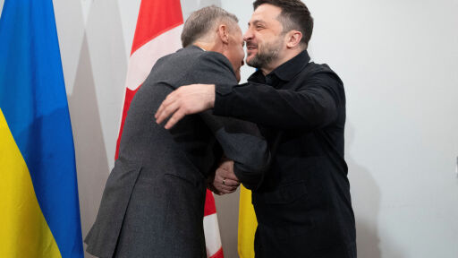 Пред срещата с Тръмп - Зеленски пристигна в Канада. Марк Карни обяви нова помощ за Украйна