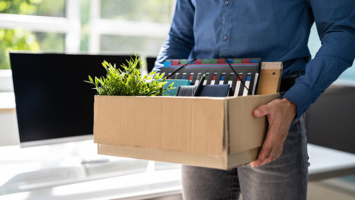 Технологичен гигант съкращава 8000 служители заради AI