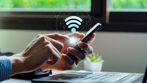 Как да защитим личните си данни, докато използваме обществен Wi-Fi